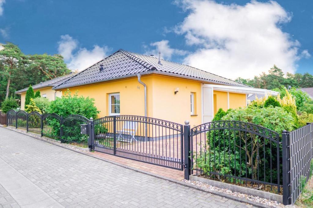 Haeuschen Am Waldrand Villa Teupitz Buitenkant foto